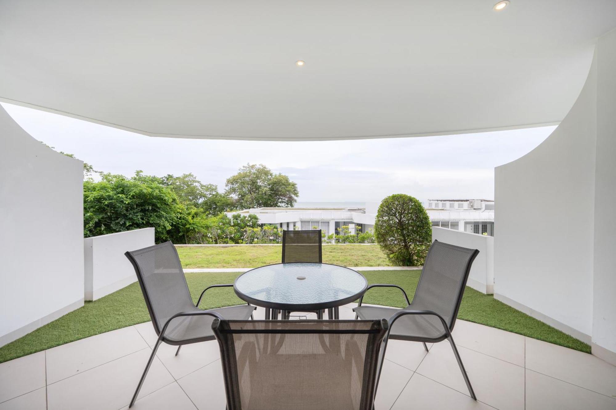 Pure Sunset Beach - Ocean View Room, Pattaya Na Chom Thian Εξωτερικό φωτογραφία