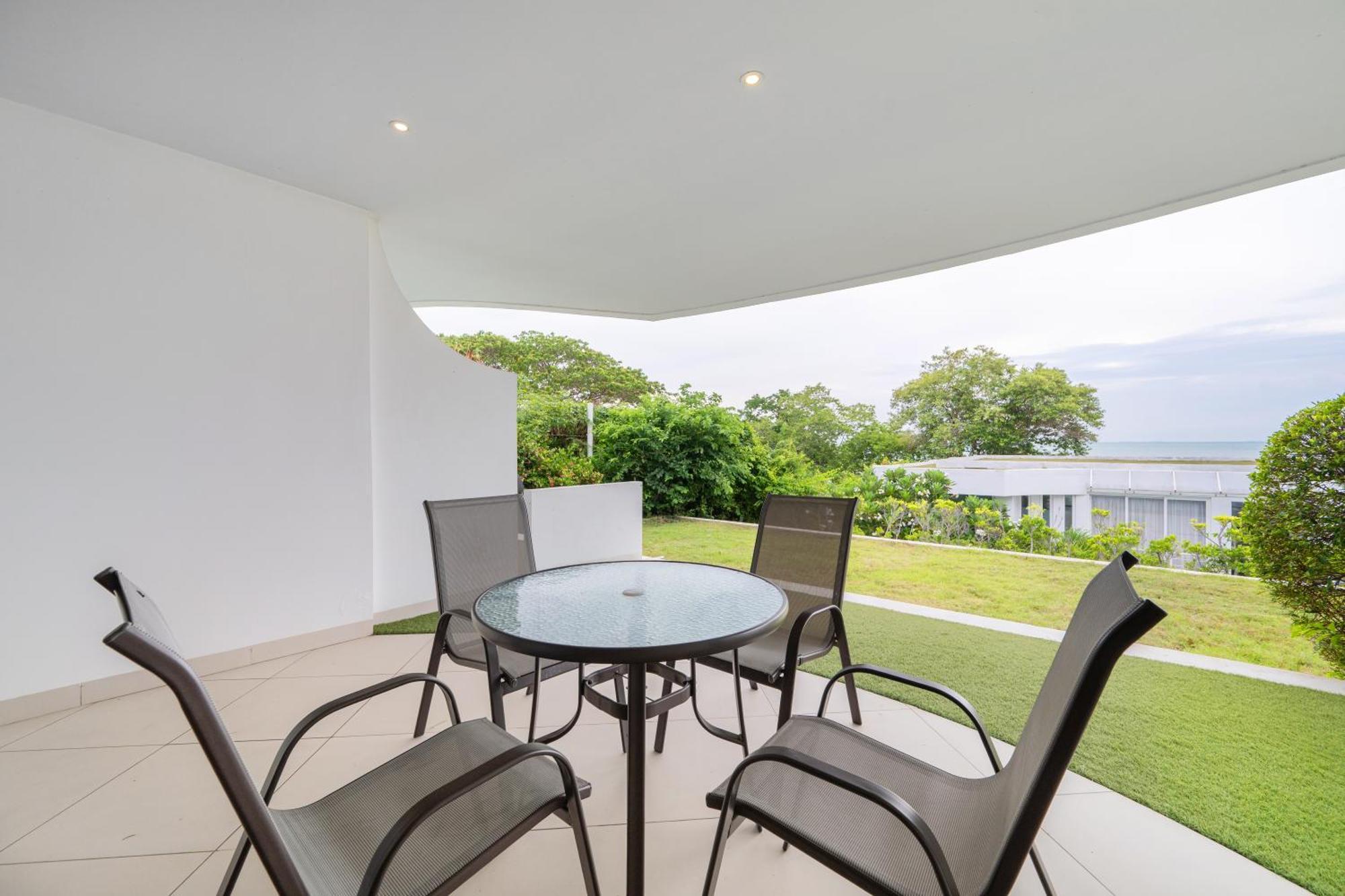 Pure Sunset Beach - Ocean View Room, Pattaya Na Chom Thian Εξωτερικό φωτογραφία