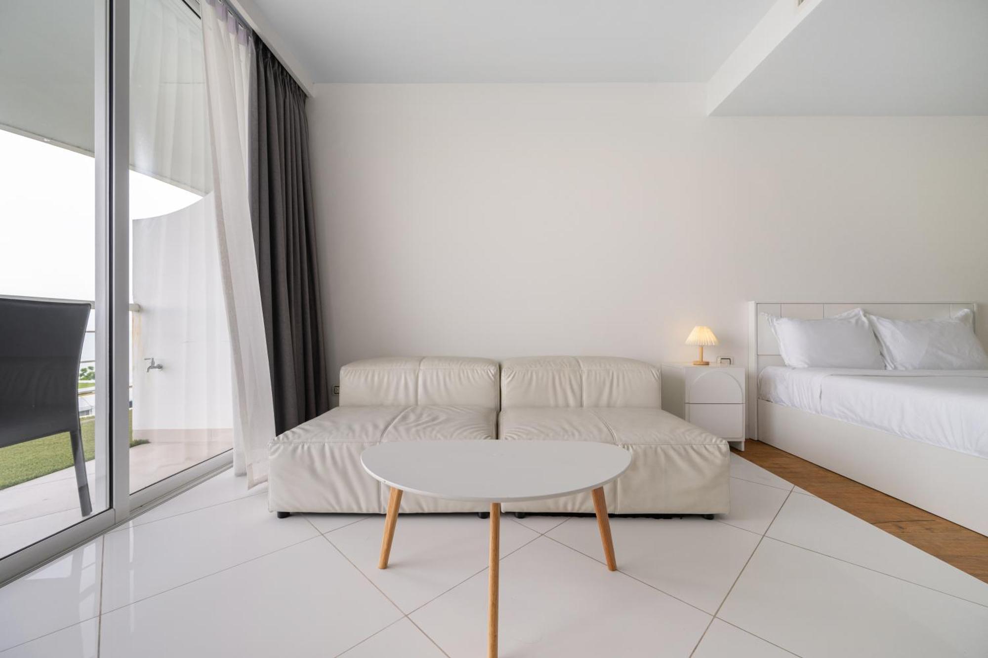 Pure Sunset Beach - Ocean View Room, Pattaya Na Chom Thian Εξωτερικό φωτογραφία